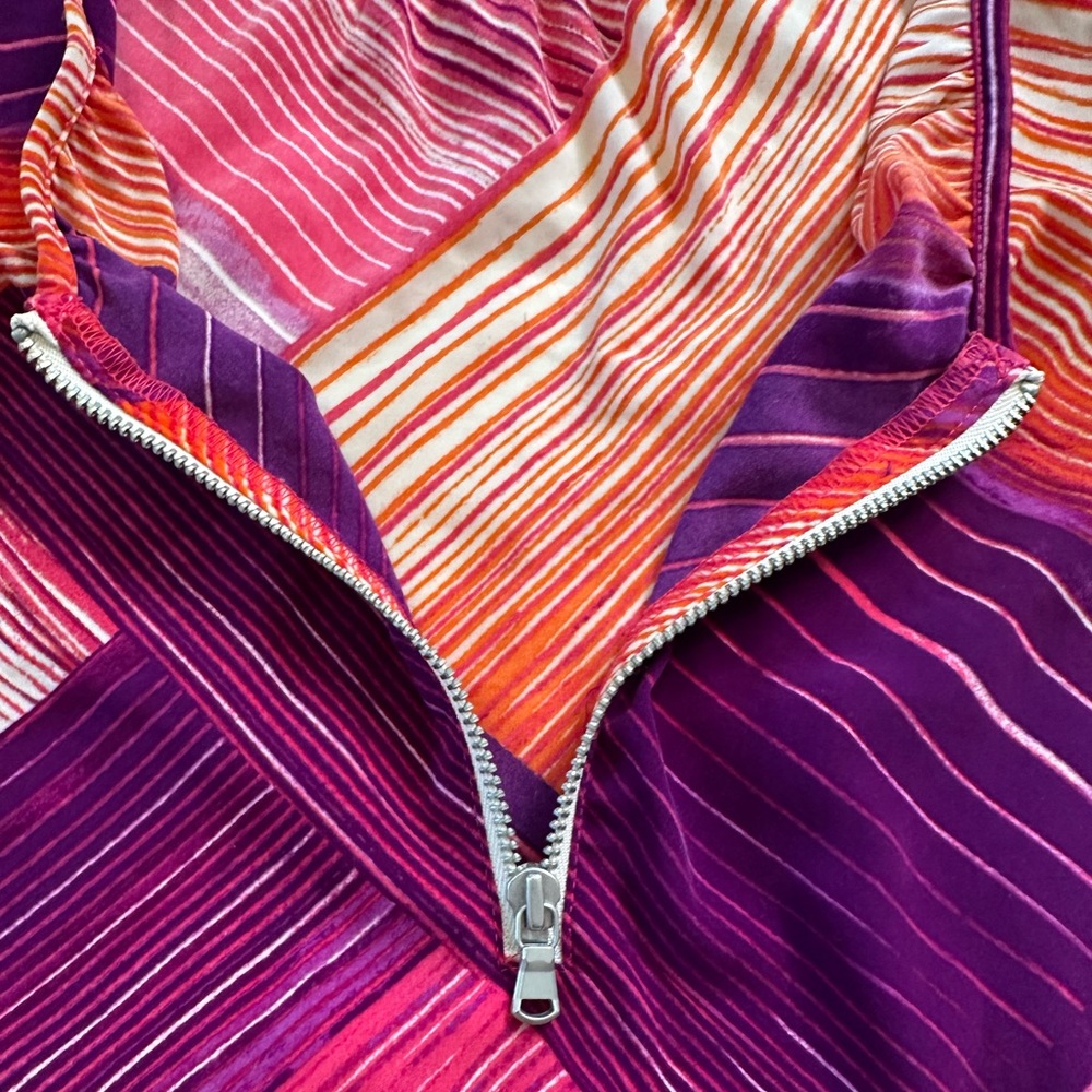 DKNY Jeans Women’s Sleeveless Zip Front Tank Top Multicolor Abstract Print Y2K M - Picture 7 of 11